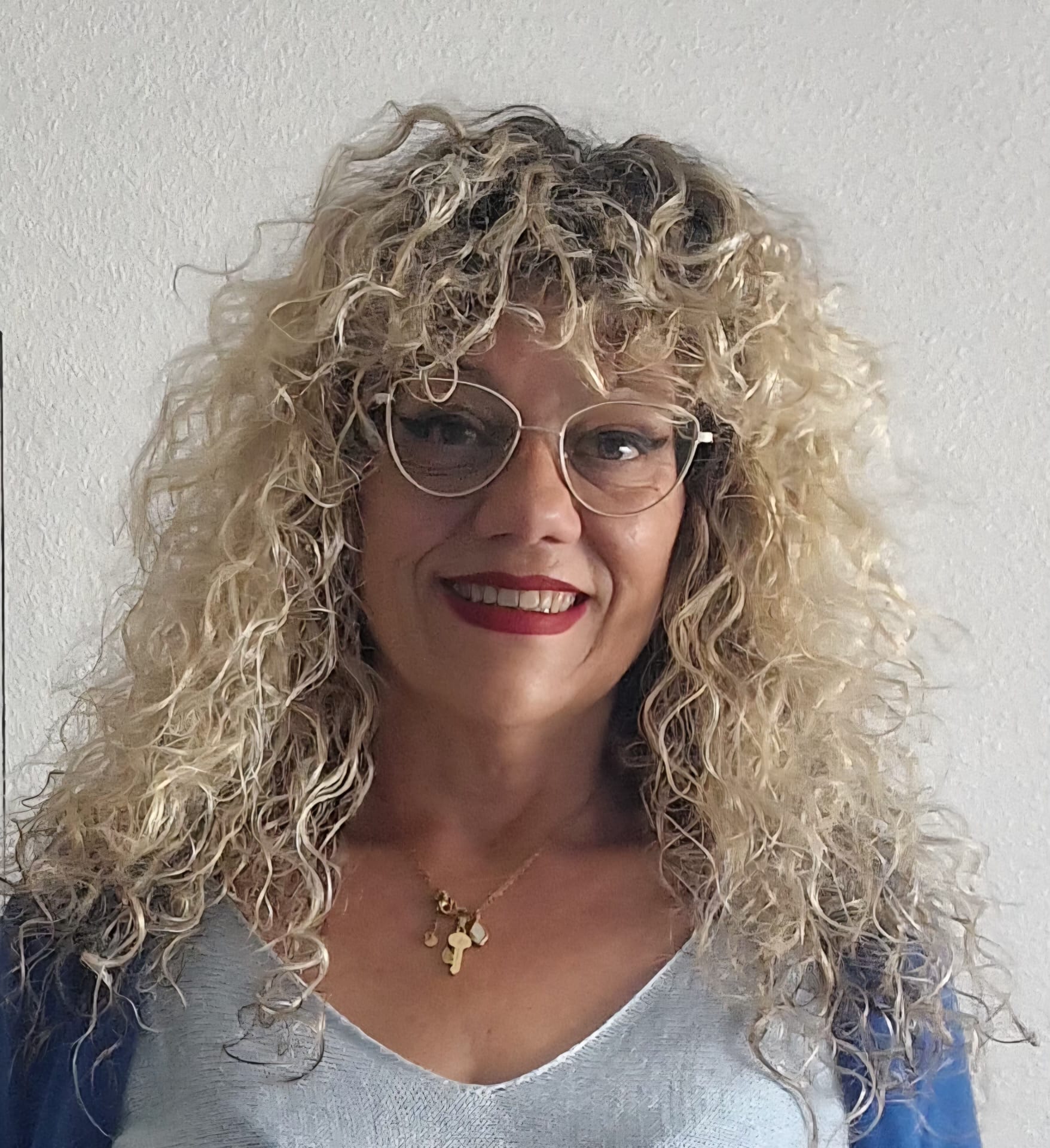 Manuela Villamor — acompañamiento emocional y escritura terapéutica