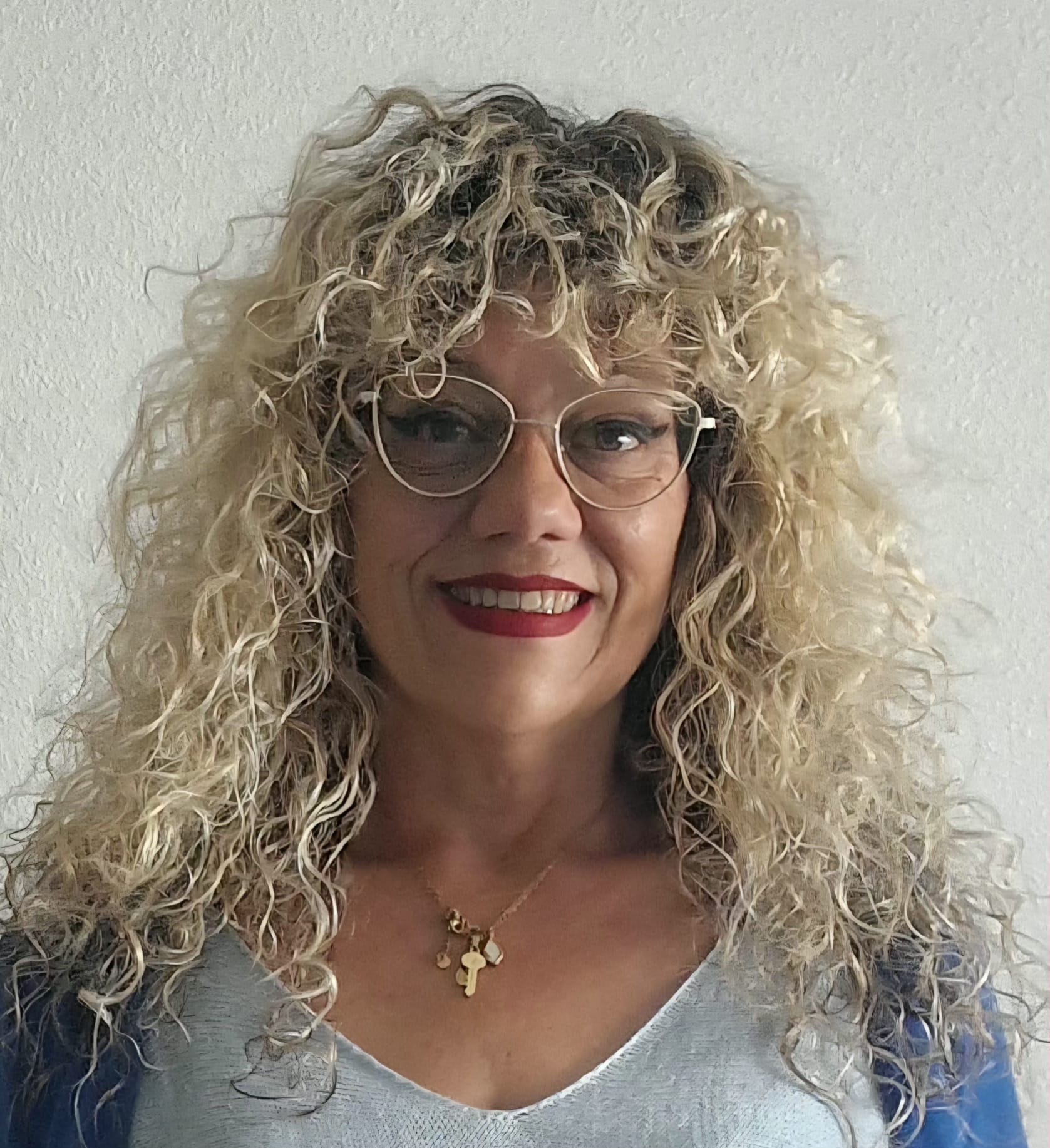 Manuela Villamor — acompañamiento emocional y escritura terapéutica